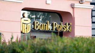 Nowe zabezpieczenie w PKO BP. Powiadomienie i SMS dla klientów