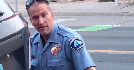 Policjant udusił George'a Floyda. Jego żona żąda rozwodu