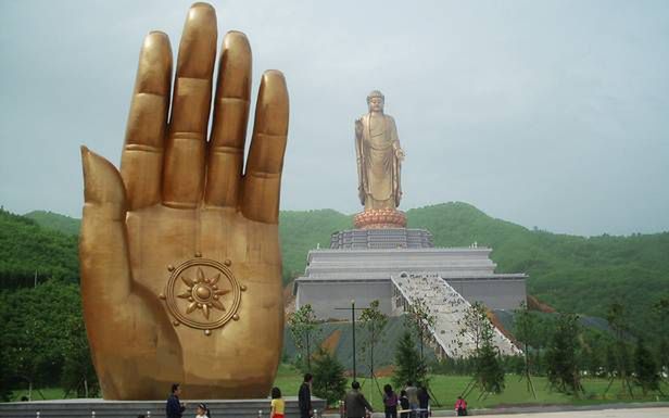 Największe pomniki świata. Korea Północna, Afryka i Mongolia zawstydzają Statuę Wolności 3