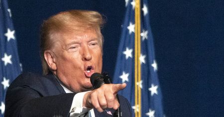 Donald Trump grozi Iranowi atakiem na 52 cele. Niemcy nie wycofują wojsk