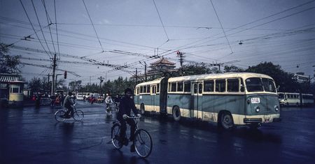 Niesamowite zagadki Chin lat 80. ujawnione na zdjęciach Alexa Ng