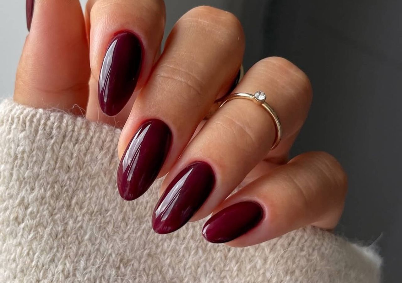 Jaki manicure będzie modny w grudniu 2025? 