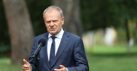 Nocna zmiana na stacjach. Premier zabrał głos