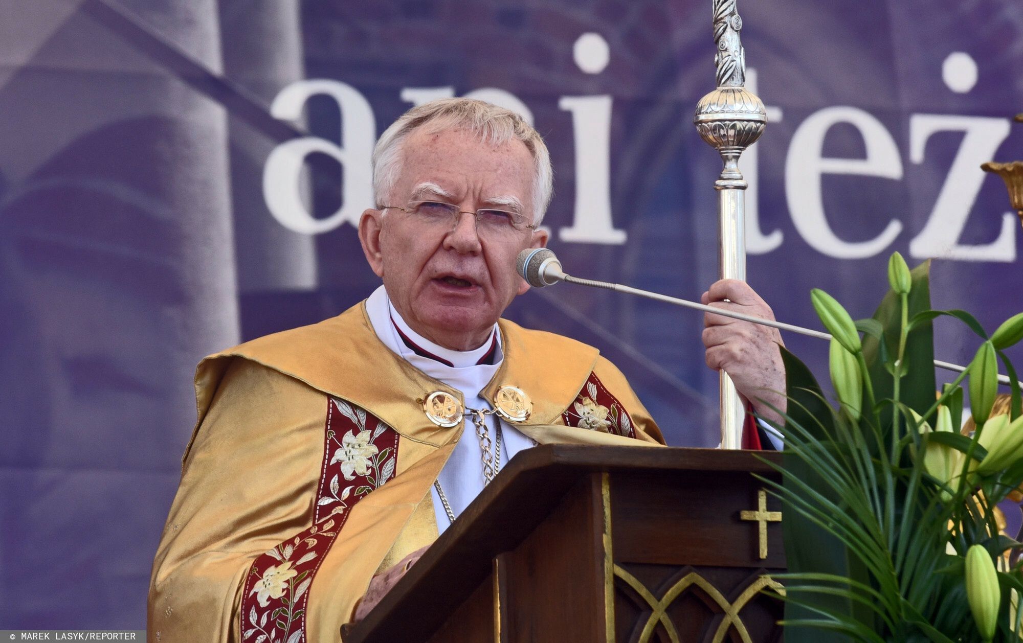Abp Jędraszewski tuszował przypadki pedofilii? Papież Franciszek zawiadomiony 