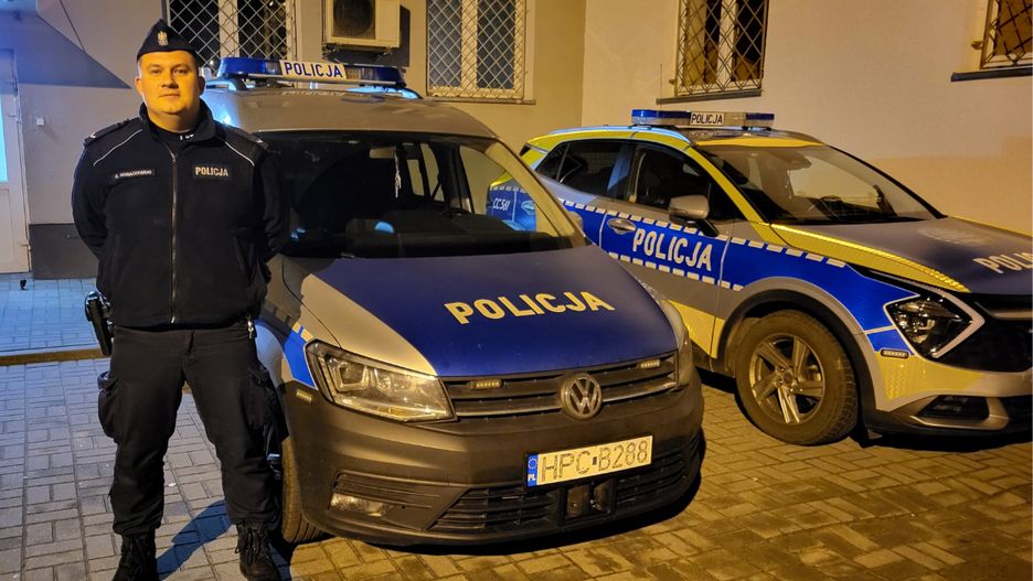 Policjant eskortował poparzone niemowlę