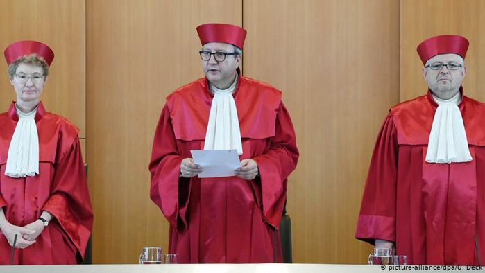 Sędzia niemieckiego TK: Dostaliśmy brawa z niewłaściwej strony