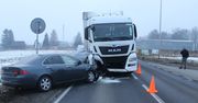 Oświęcim: Czołowe zderzenie samochodu osobowego z ciężarowym
