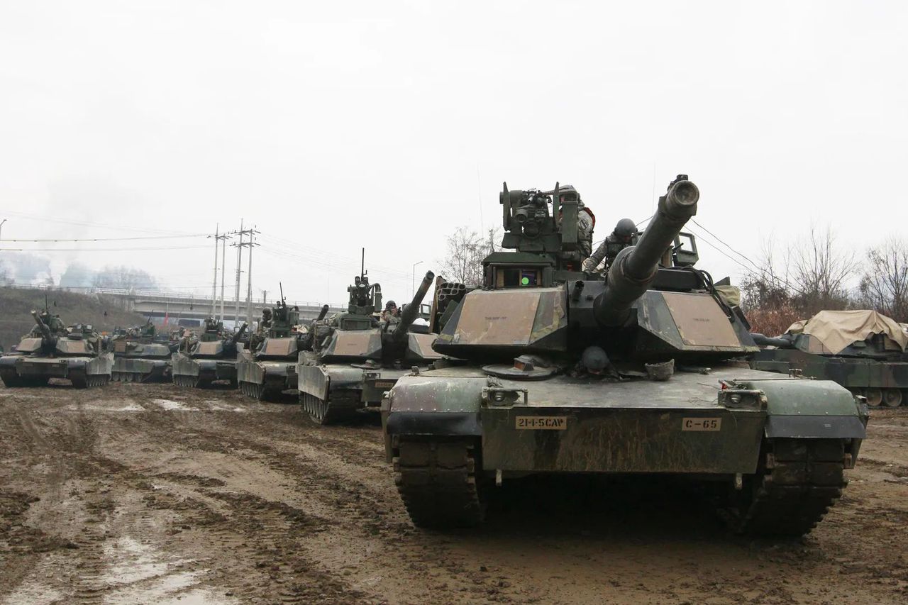 Czołgi Abrams, zdjęcie ilustracyjne