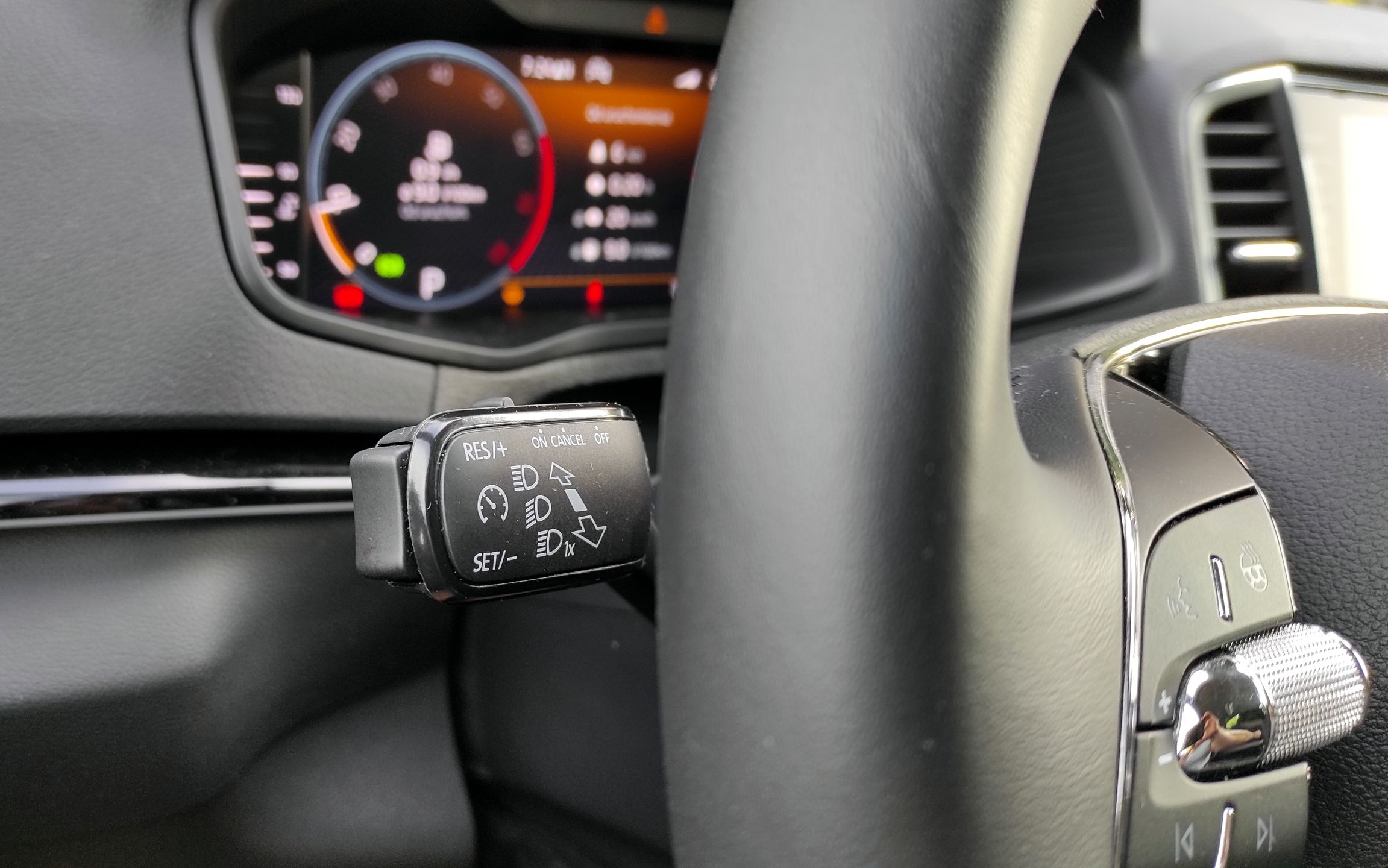 Koncern VW ma świetnie pracujący adaptacyjny tempomat. Warto się na niego zdecydować