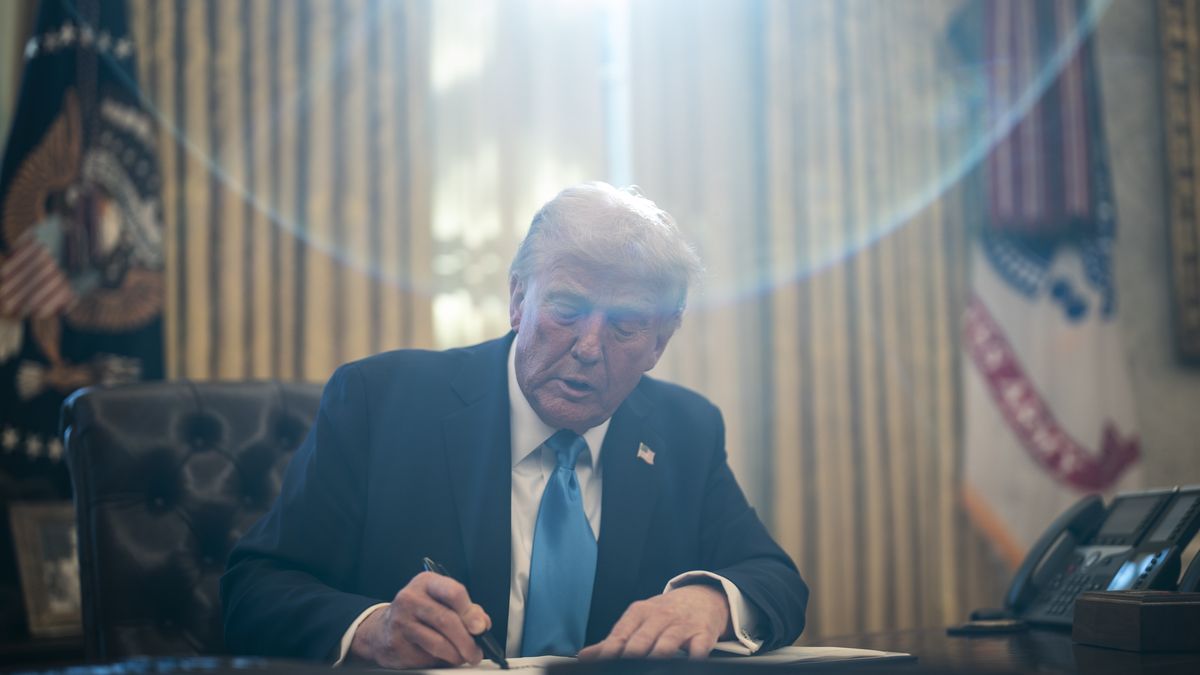 Washington, DC - February 4 : President Donald J Trump speaks to reporters and signs executive orders in the Oval Office at the White House on Tuesday, Feb 04, 2025 in Washington, DC. (Photo by Jabin Botsford/The Washington Post via Getty Images)