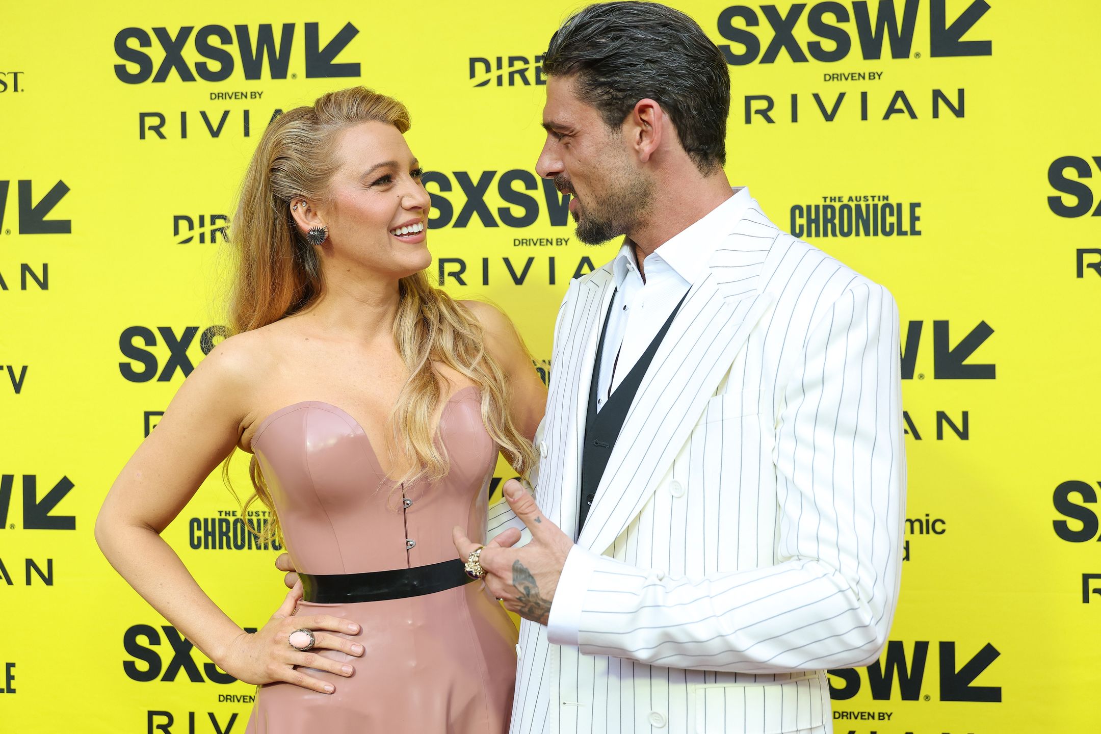 Blake Lively z Michele Morrone na festiwalu SXSW