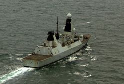 Brytyjski niszczyciel przechwycił rosyjski okręt. Pierwsza taka misja