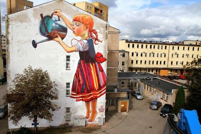 Mural "Dziewczynka z konewką" zachwyca turystów i mieszkańców 