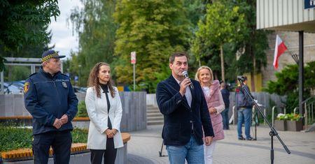 Warszawa. "Droga na szóstkę". Powstał program poprawy bezpieczeństwa wokół szkół podstawowych