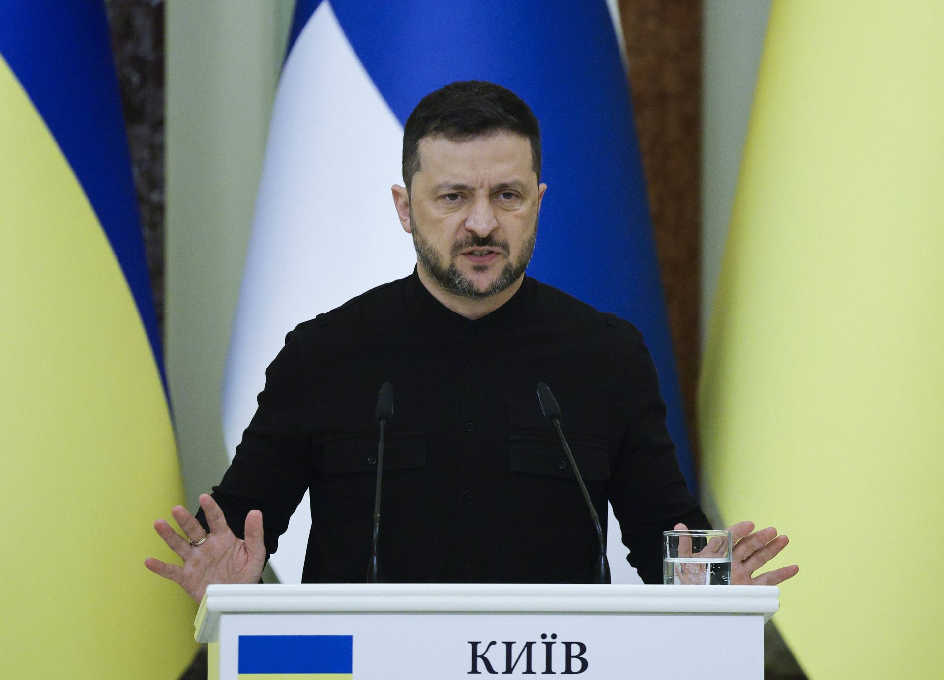 Zełenski ostrzega. "Rosja planuje dwie nowe ofensywy"