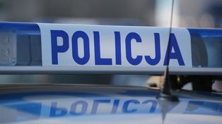 Kolizja na ulicy Nakielskiej w Bydgoszczy. Kierowca uderzył w słup