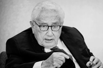 Henry Kissinger nie żyje. Nazywał siebie "kowbojem, który działa sam"