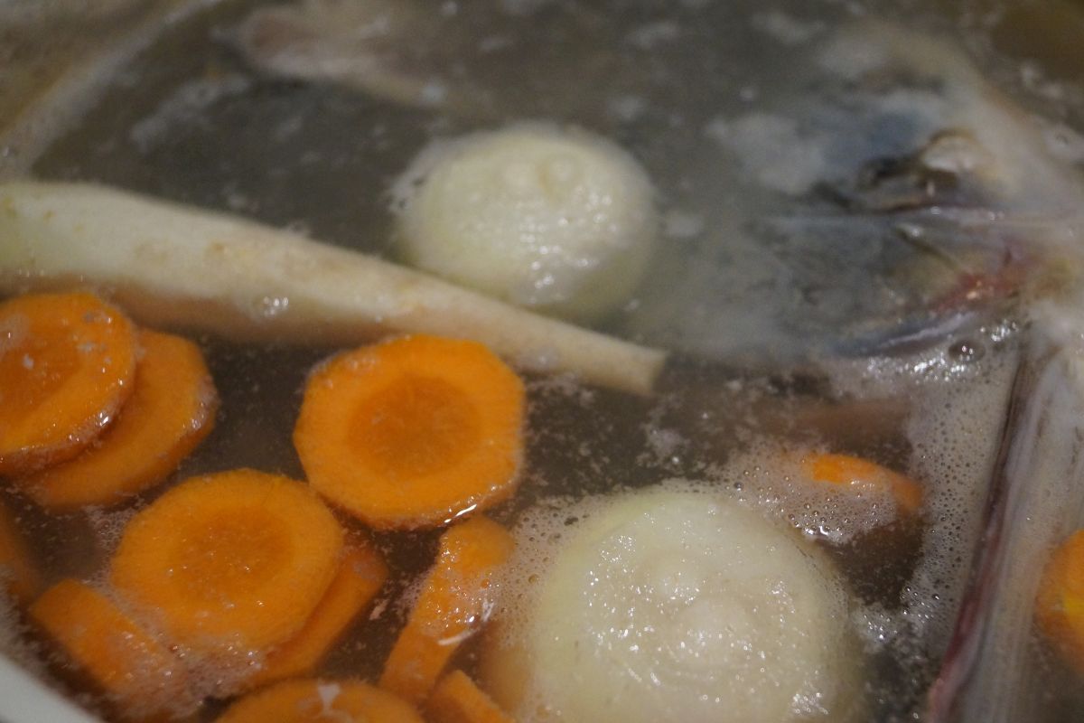 How to clarify broth?