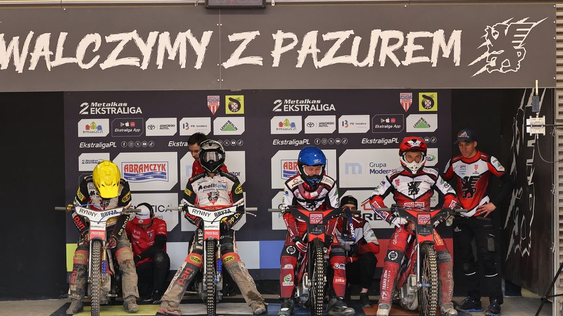 WP SportoweFakty / Michał Szmyd / Na zdjęciu: Emil Maroszek (kask niebieski)