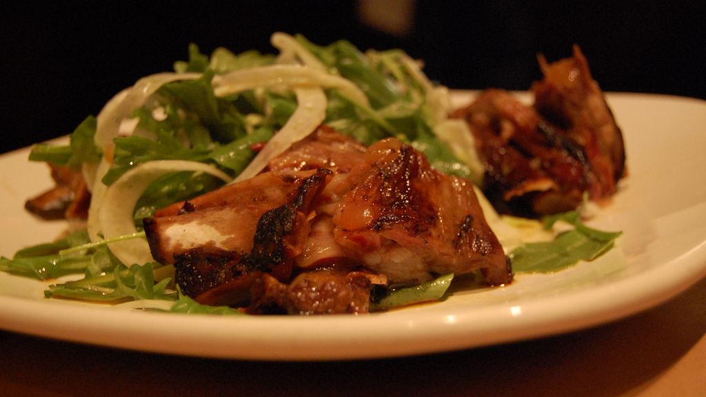 Grillowane żeberka z jagnięciny australijskiej z kością (mięso i tłuszcz)