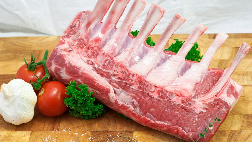 Surowe żeberka z jagnięciny australijskiej z kością (samo mięso)