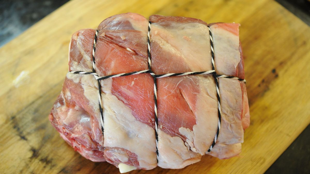 Surowa łopatka z jagnięciny australijskiej (mięso i tłuszcz)