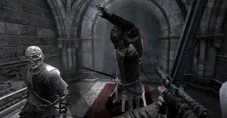 Hellraid szczerzy kły, macha kościstymi ramionami i pluje ogniem