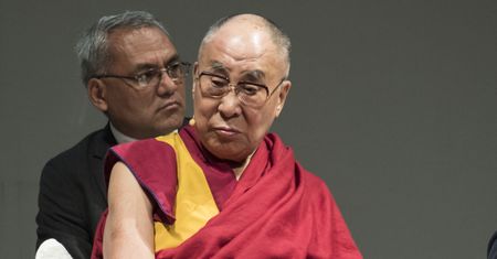 Dalajlama XIV wskazuje, gdzie narodzi się jego następca. Nie będą to Chiny