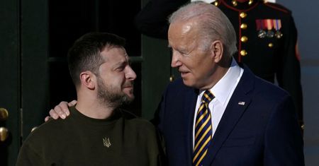 Koniec z pomocą dla Ukrainy z USA? "Powstrzymanie od działania da sukces Rosji"