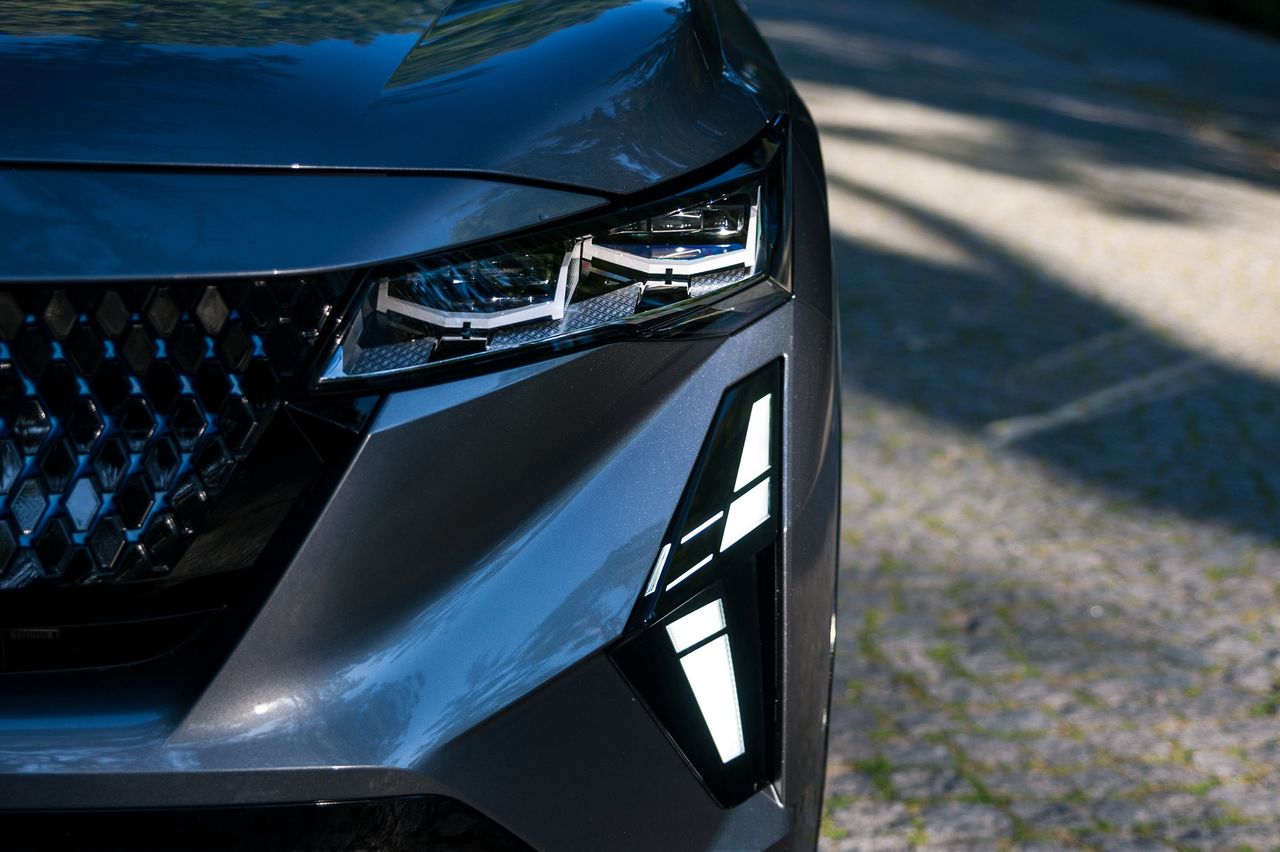 Renault Rafale E-Tech hybrid 200