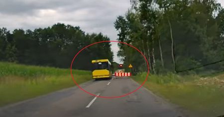 Nagrali jazdę kierowcy autobusu. "Co mają w głowie?"