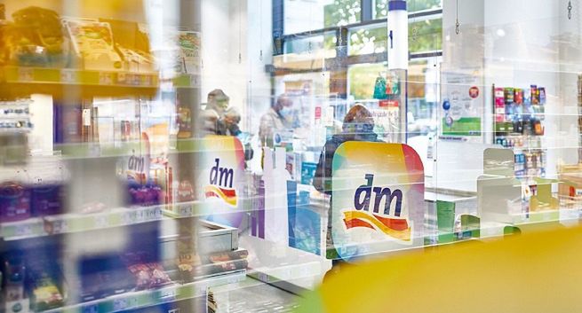 Niemiecka sieć drogerii otwiera pierwszy sklep w Polsce. Szykuje też kampanię