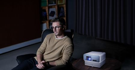 BenQ przedstawia nowy inteligentny projektor 4K z systemem audio treVolo