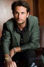 Rodrigo Santoro dołączył do 33