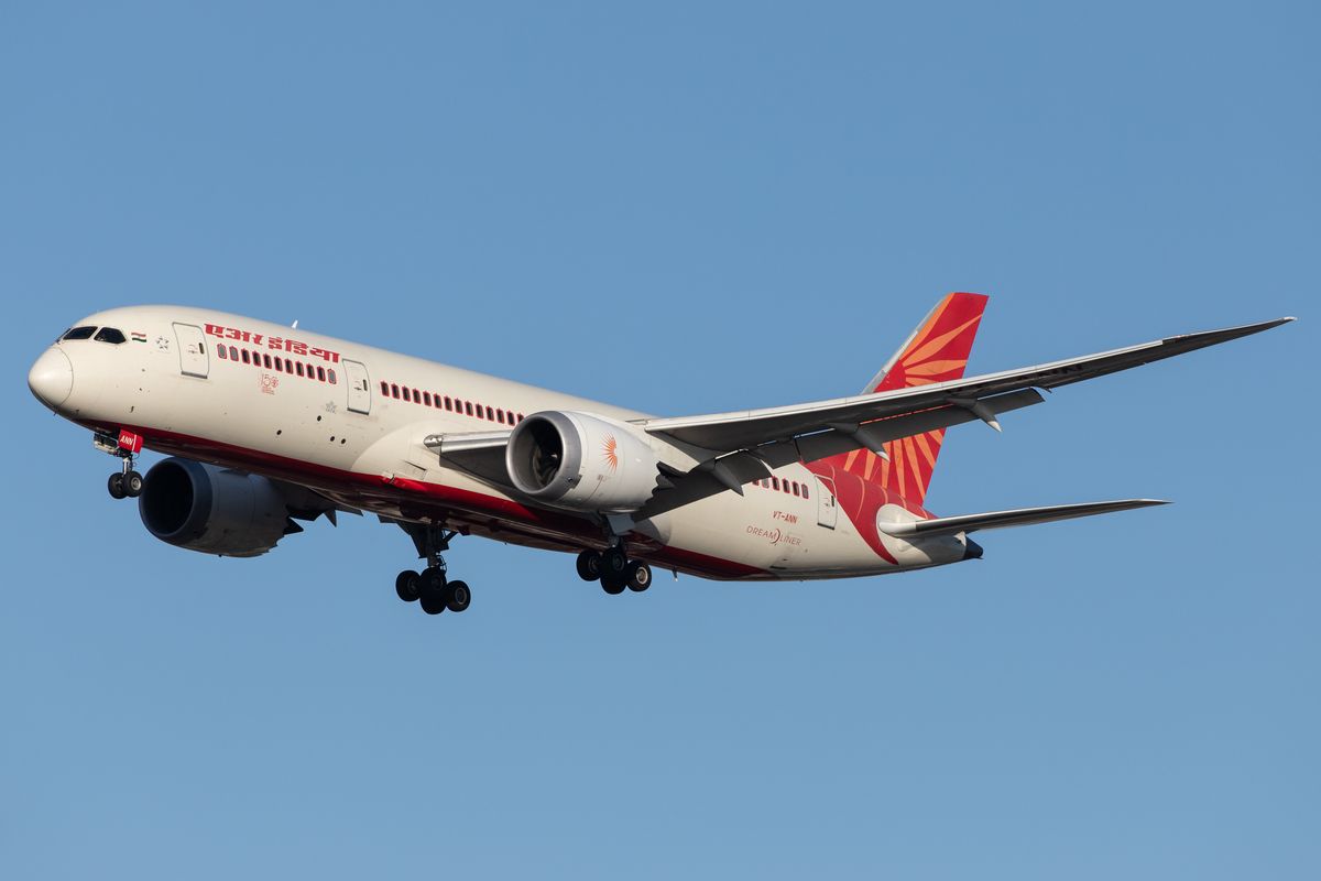 Pasażer linii Air India zmarł mimo reanimacji 