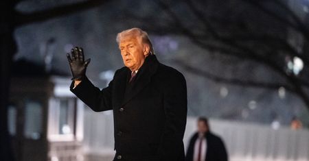 Trump: Chiny całkowicie przejmują Kanadę