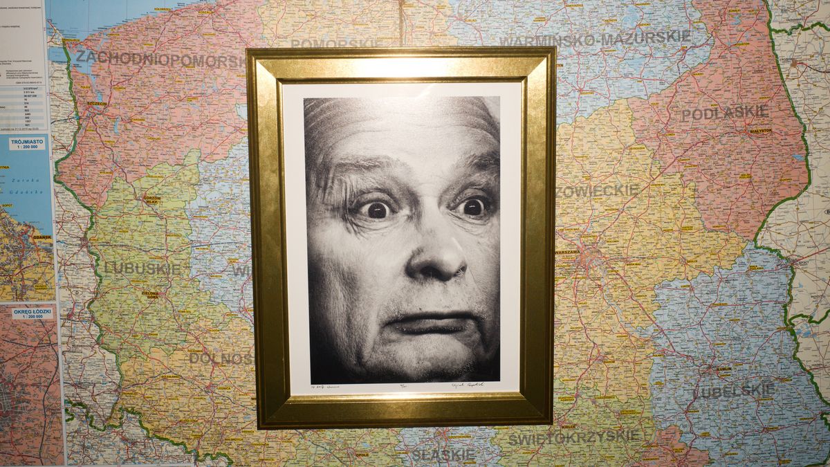 Wojciech Grzędziński wystawił zdjęcie Jarosława Kaczyńskiego na aukcję. Została usunięta 1