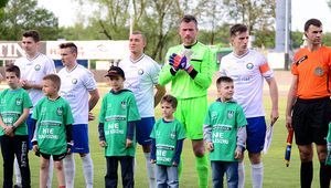 II liga: Pewność siebie liderów, GKS Tychy znalazł pogromcę, Gryf blisko spadku