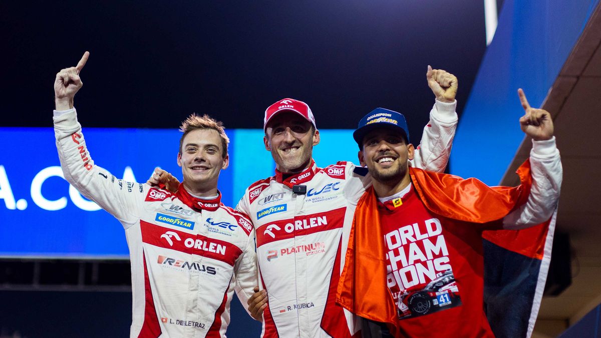 Materiały prasowe / FIA WEC / Na zdjęciu: Robert Kubica wraz z kolegami z WRT