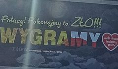 „Polacy! Pokonajmy to zło!” na plakatach WOŚP. Owsiak: zgrało się terminowo z wyborami