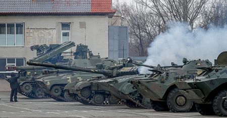 Zamykają całe miasta. Rosyjskie władze są bezradne