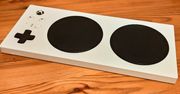 Xbox Adaptive Controller: sprawdziłem kontroler, który łamie bariery
