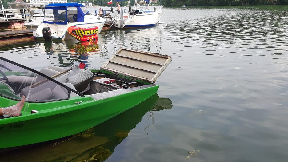 Ciszę przerwał huk. Eksplozja na jeziorze Lubiąż