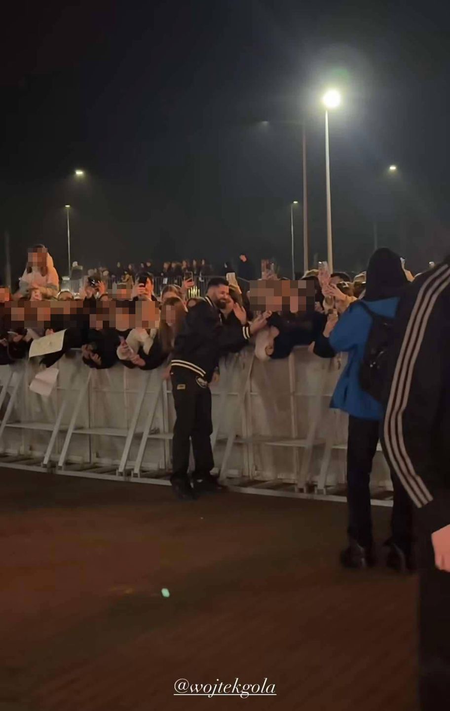 Szał przed premierą filmu influencerów. Fani rzucili się na Golę