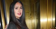 Zmysłowo! 58-letnia ikona czaruje w mini. Salma Hayek wciąż "to" ma