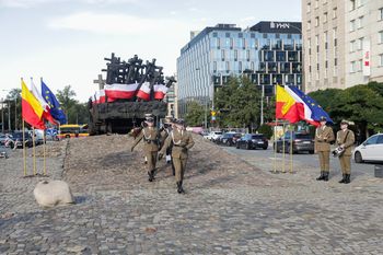 Szef MON upamiętnił ofiary sowieckiej agresji na Polskę. 86 lat temu ZSRR zaatakowało II RP