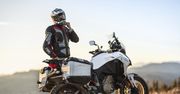 Ducati Multistrada V4 S z systemem ułatwiającym podnoszenie motocykla