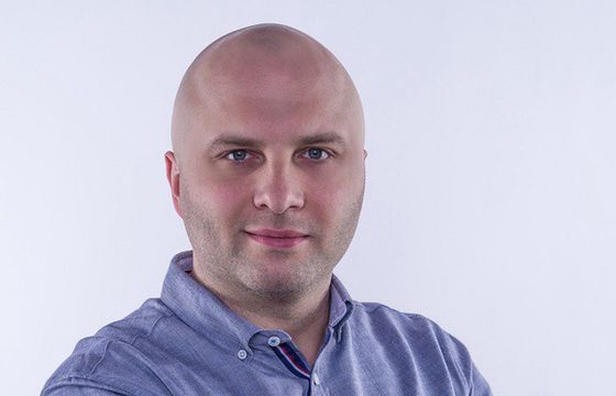 Jan Domański w dziale sprzedaży hybrid.ai w Polsce