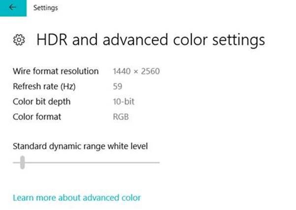 W Ustawieniach można teraz dostosować poziom bieli dla materiałów SDR wyświetlanych na ekranach HDR. I to z grubsza tyle.