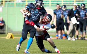 Polsat Sport 3 Futbol amerykański: American Football League Europe - mecz: Paris Lights - Panthers Wrocław